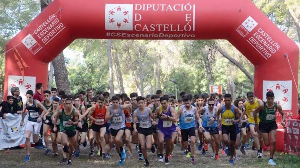 Foto de la eixida de la pasada edició del Cros Mare de Déu de Gràcia, a Vila-real.