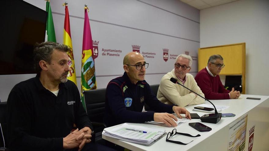 Un equipo de 18 expertos prepara el estudio del terreno para mejorar la respuesta ante incendios en Plasencia y Malpartida