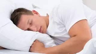 Esto es lo que significa soñar con personas que han fallecido, según la psicología