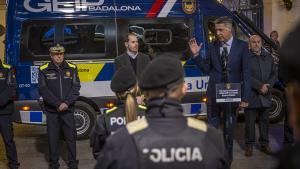 El alcalde, Xavier García Albiol, durante la presentación del Grupo Especial de Intervención Policial (GEIP) de la Guardia Urbana de Badalona, en diciembre de 2023