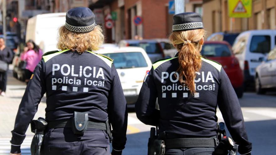 Agents de la policia local de Manresa en una imatge d&#039;arxiu | ACN