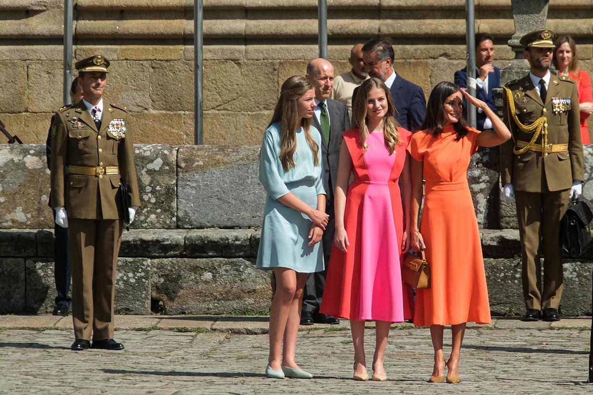 Los Reyes, Leonor y Sofía presiden en Santiago los actos del día del apóstol