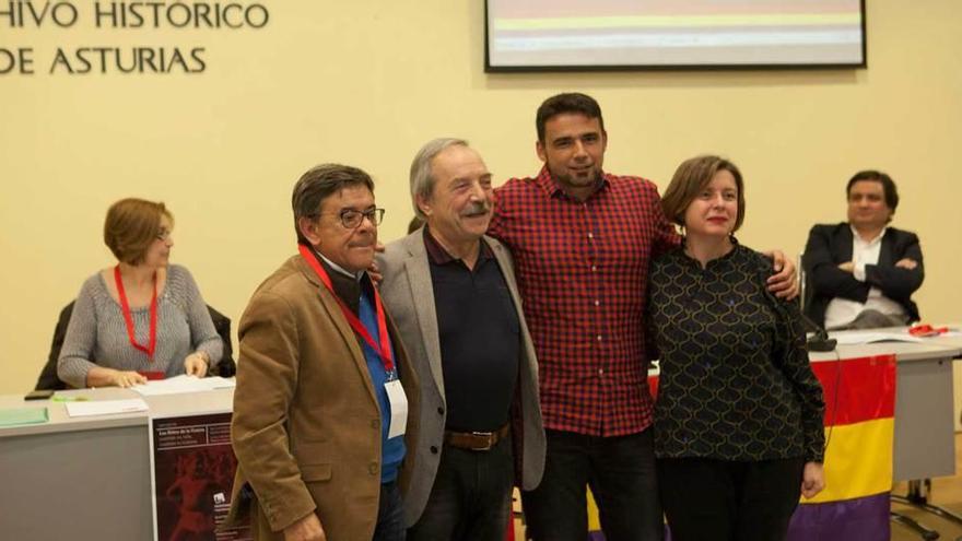 Wenceslao López: &quot;El tripartito vive en un ambiente interno y externo agresivo&quot;