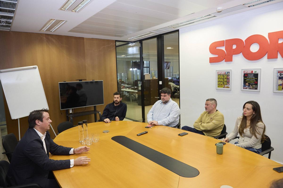 Joan Camprubí, líder de 'Som un clam', visitó la redacción de SPORT