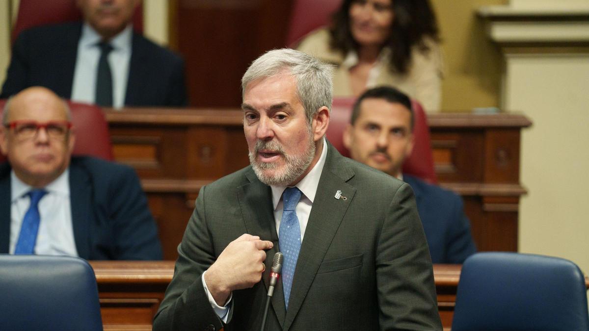 Clavijo: No aceptamos que vengan de Madrid a poner en riesgo la seguridad de los canarios