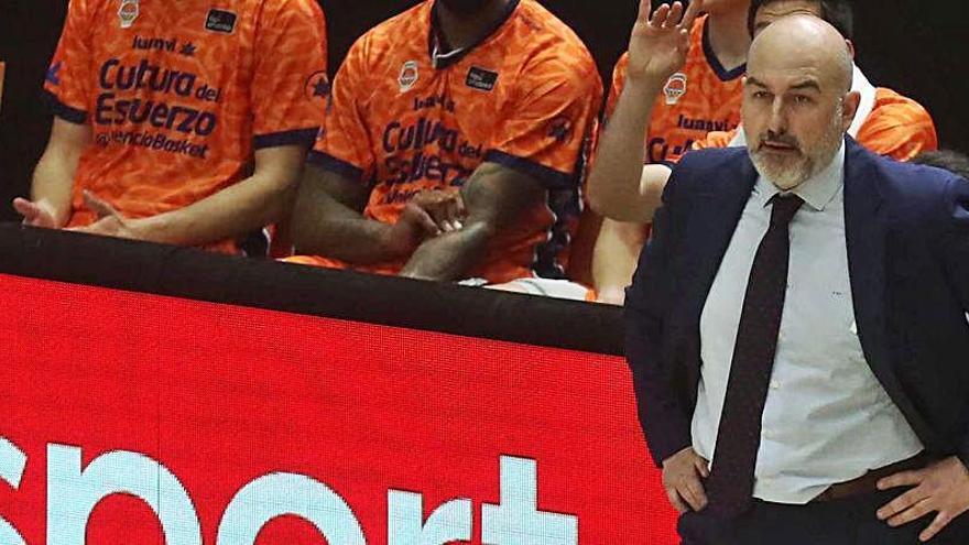 Jaume Ponsarnau, durante el encuentro ante el Bilbao.