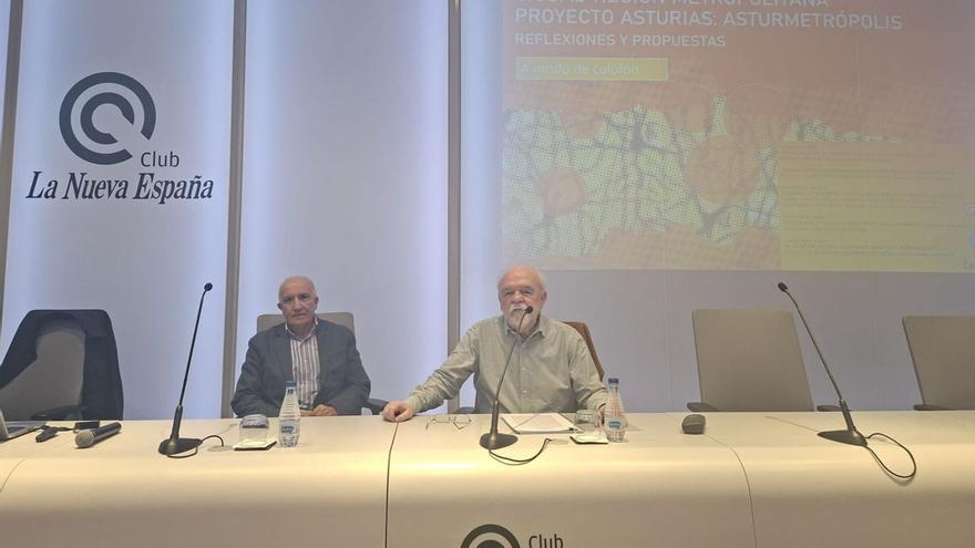 Víctor García Oviedo, a la derecha, y Benjamín Méndez. | LNE