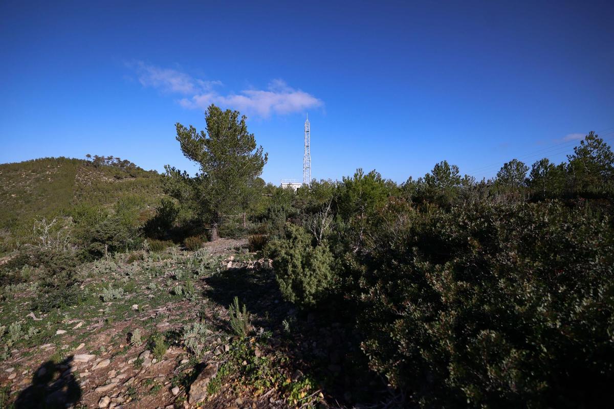Una nueva antena para ‘iluminar’ las telecomunicaciones en sa Cala y Sant Joan Una nueva antena para ‘iluminar’ las telecomunicaciones en sa Cala y Sant Joan