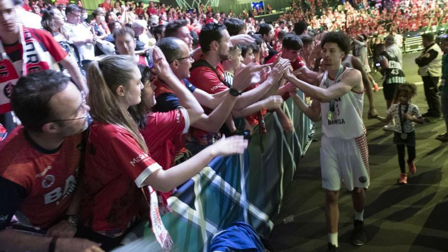 Així va acomiadar l&#039;afició els jugadors del Baxi Manresa després de la derrota