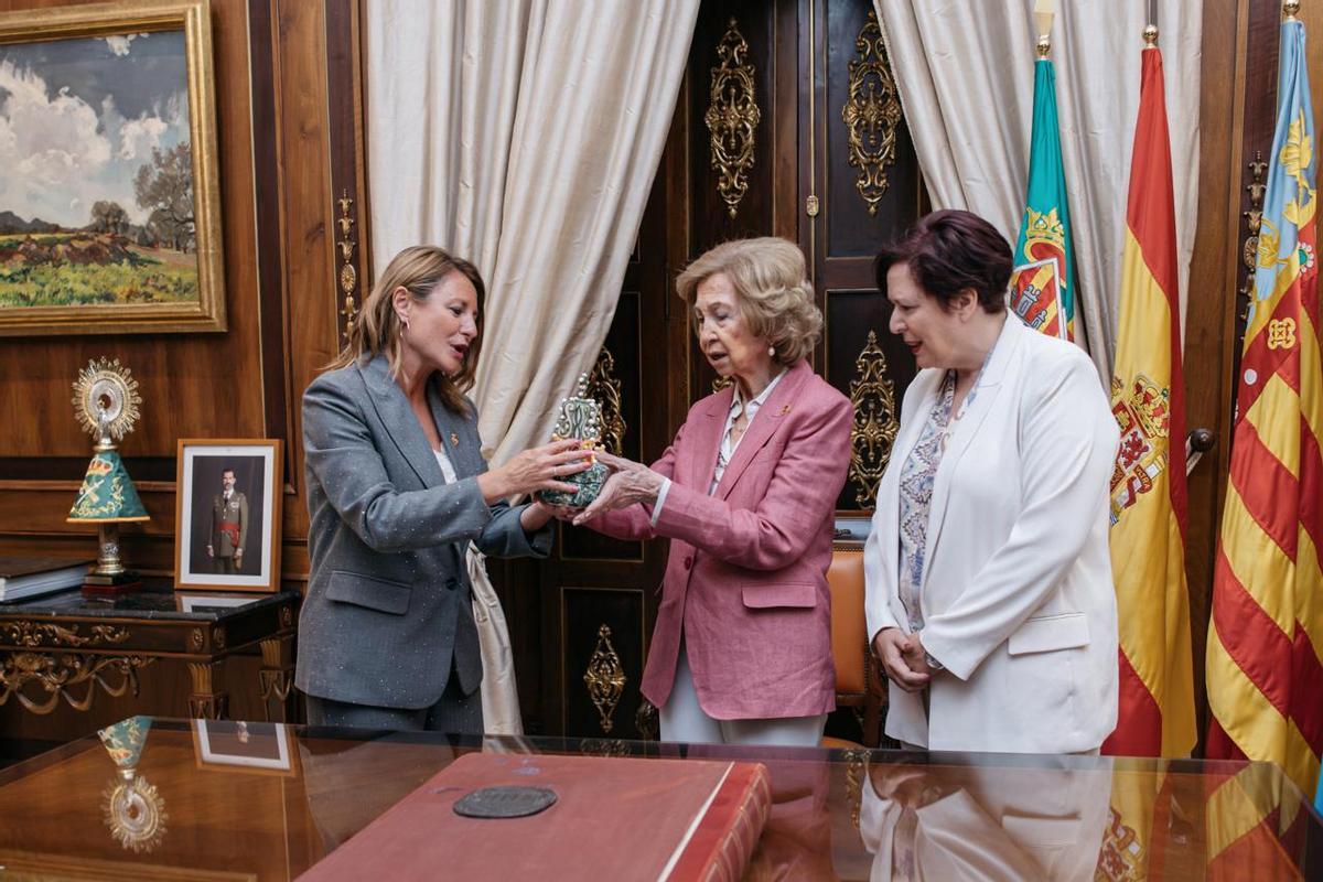 Entrega de la gaiata de cerámica.