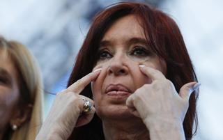 Cristina Fernández: Argentina se encamina a nueva etapa "difícil y compleja"
