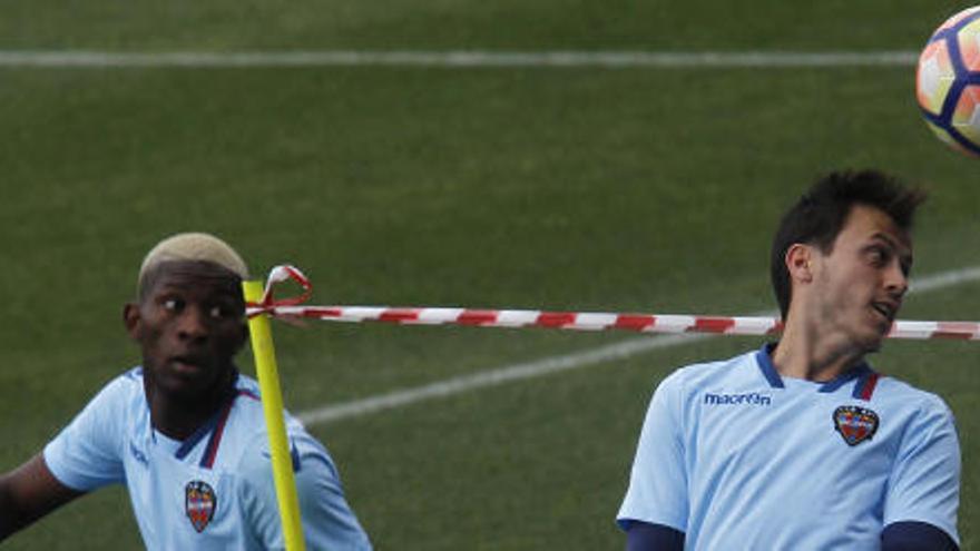 Jefferson Lerma y Espinosa, en un entrenamiento en el estadio