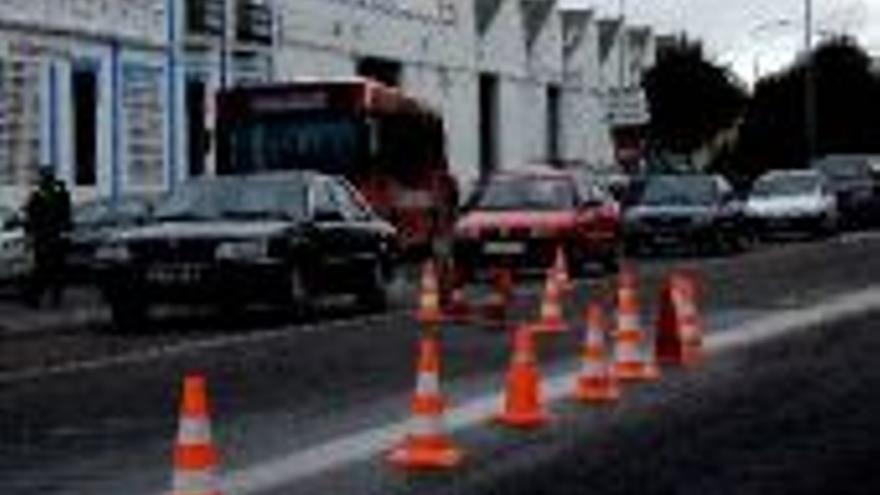 Una obra en la avenida Extremadura causa atascos en el centro