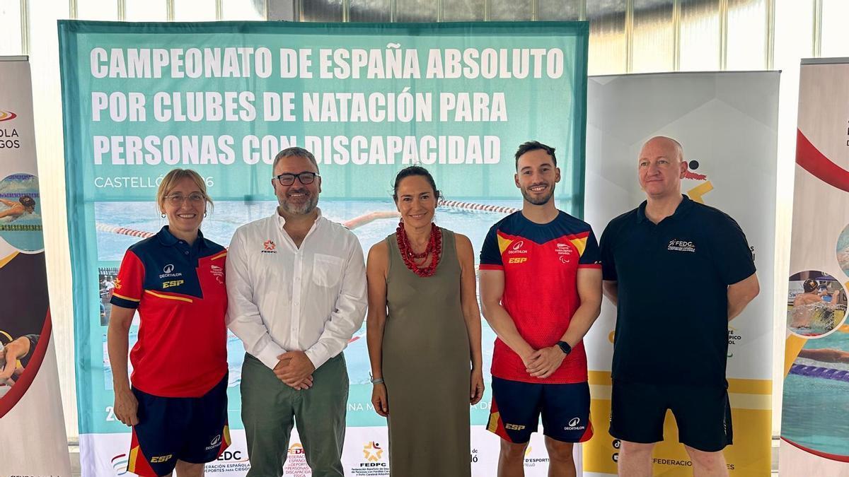 Imagen institucional este sábado, en la Piscina Olímpica.