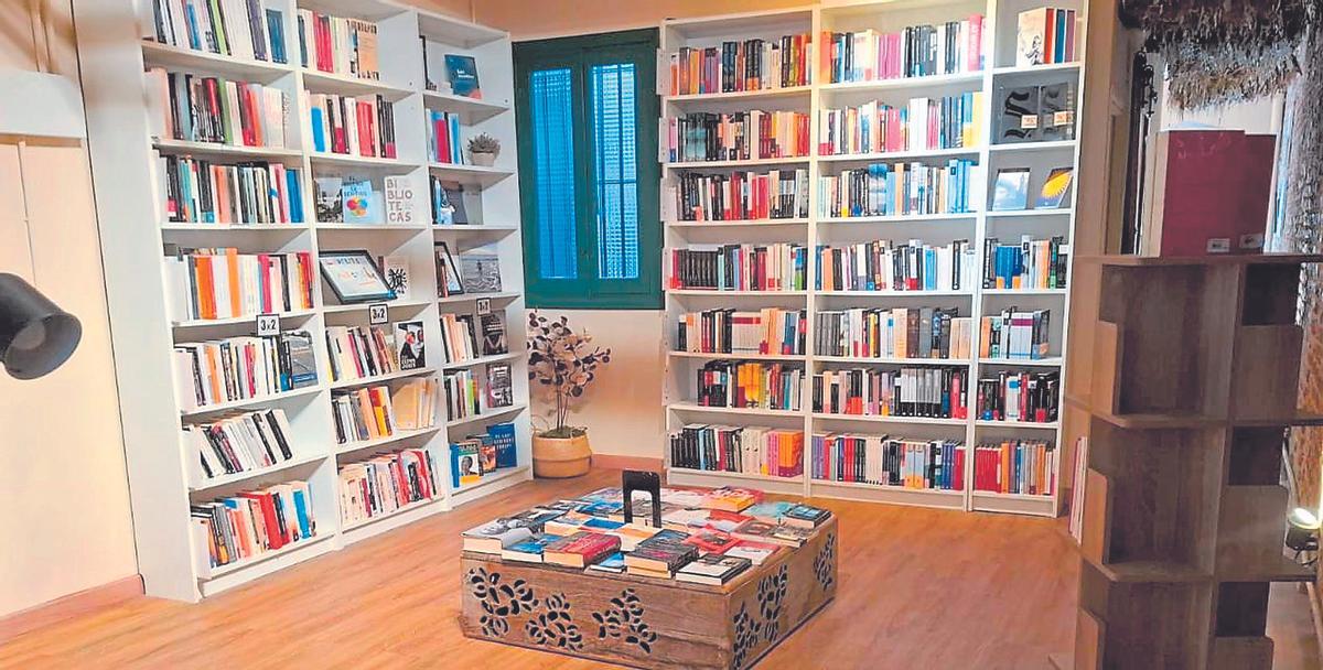 Interior de la librería Arenales, en el madrileño barrio de Chamberí.