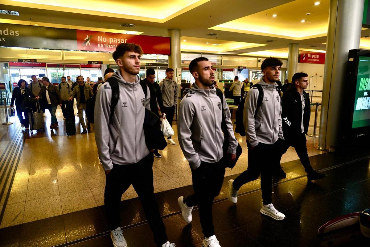 Los jugadores del Málaga CF llegaron muy serios.