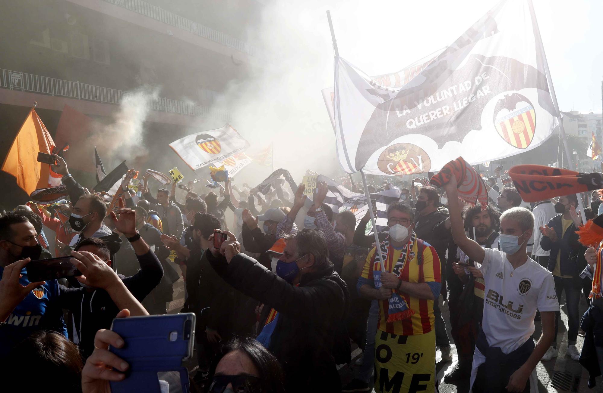 La manifestación valencianista contra Peter Lim (segunda parte)