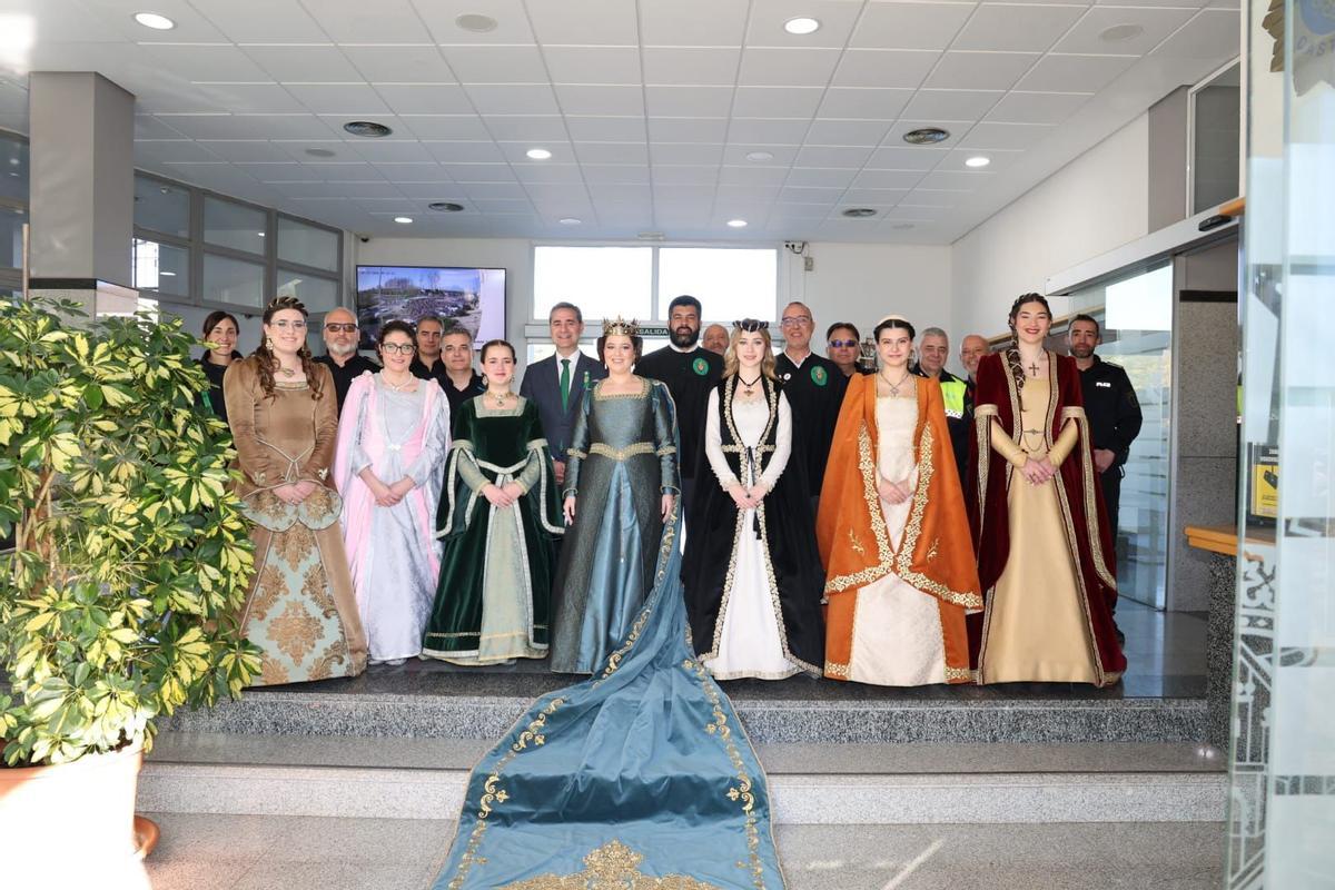 Visita Teuán XIV Na Violant d'Hongria i la seua cort amb motiu de les festes de la Magdalena.