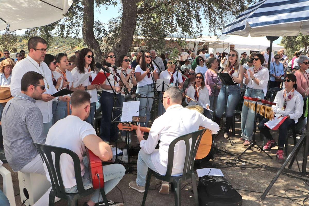 Hinojosa celebra la romería de la Virgen de la Antigua Coronada