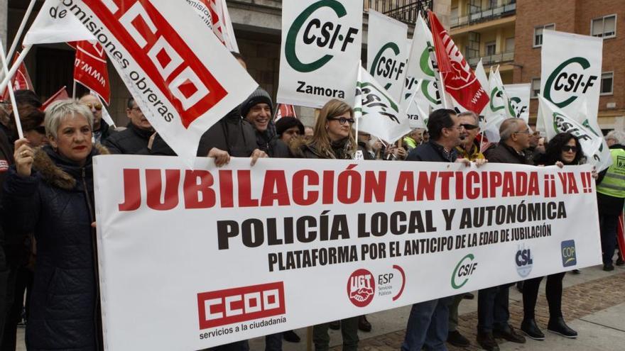 Concentración de policías municipales de Zamora, Benavente y Toro