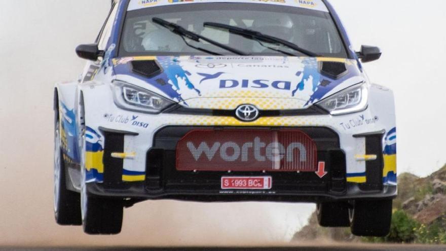 Enrique Cruz y Yeray Mujica en el Rally Isla de Lanzarote, primera prueba del mundialito canario.