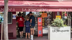 Deu nous estancs a la Jonquera per explotar el turisme de tabac francès