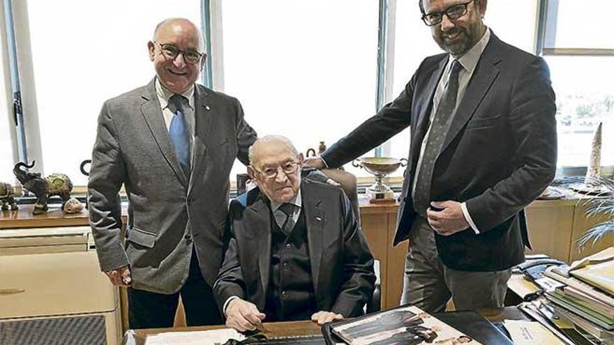 Martorell y Sáenz junto a Antonio Fontanet.