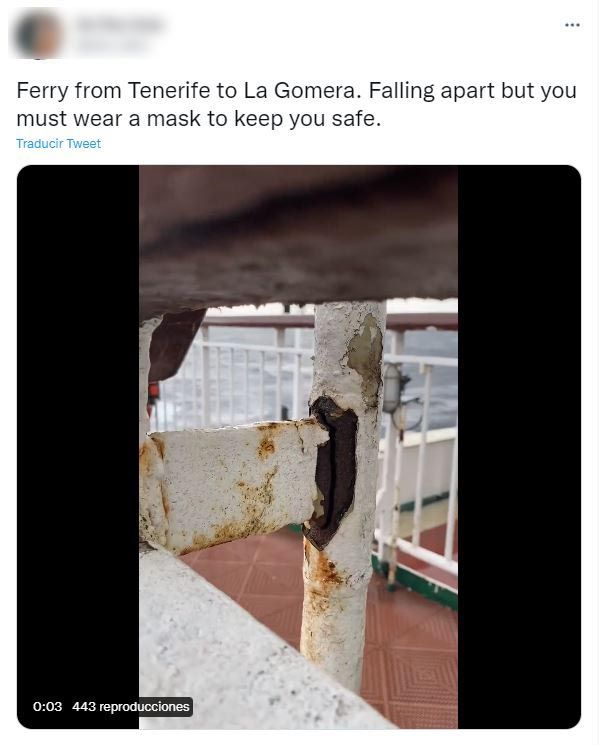 &quot;Ferry de Tenerife a La Gomera. Se está cayendo a pedazos, pero debes usar una mascarilla para mantenerte a salvo&quot;