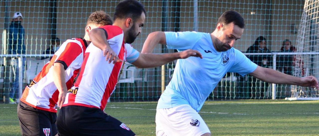 El encuentro del Beluso en su campo ante el Céltiga. |  // GONZALO NÚÑEZ