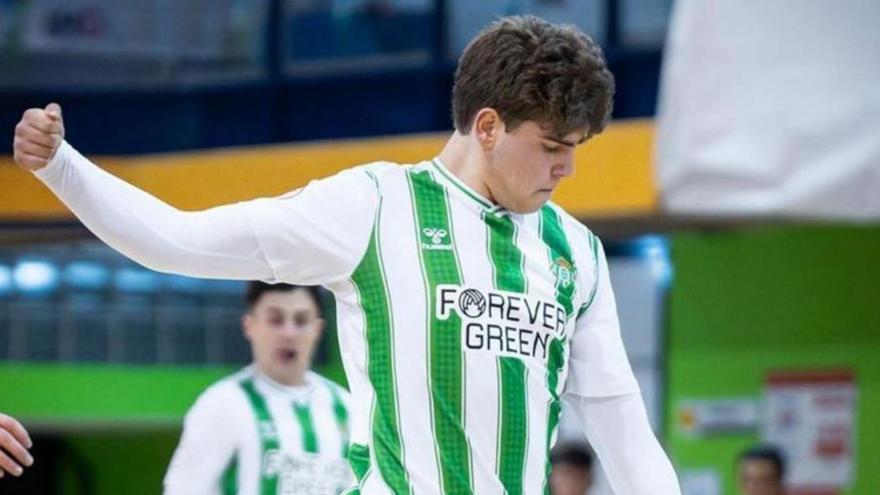 El coruñés Gonzalo Santa Cruz, con el Betis.