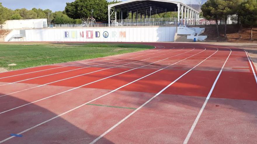 Benidorm parchea los daños de la pista de atletismo