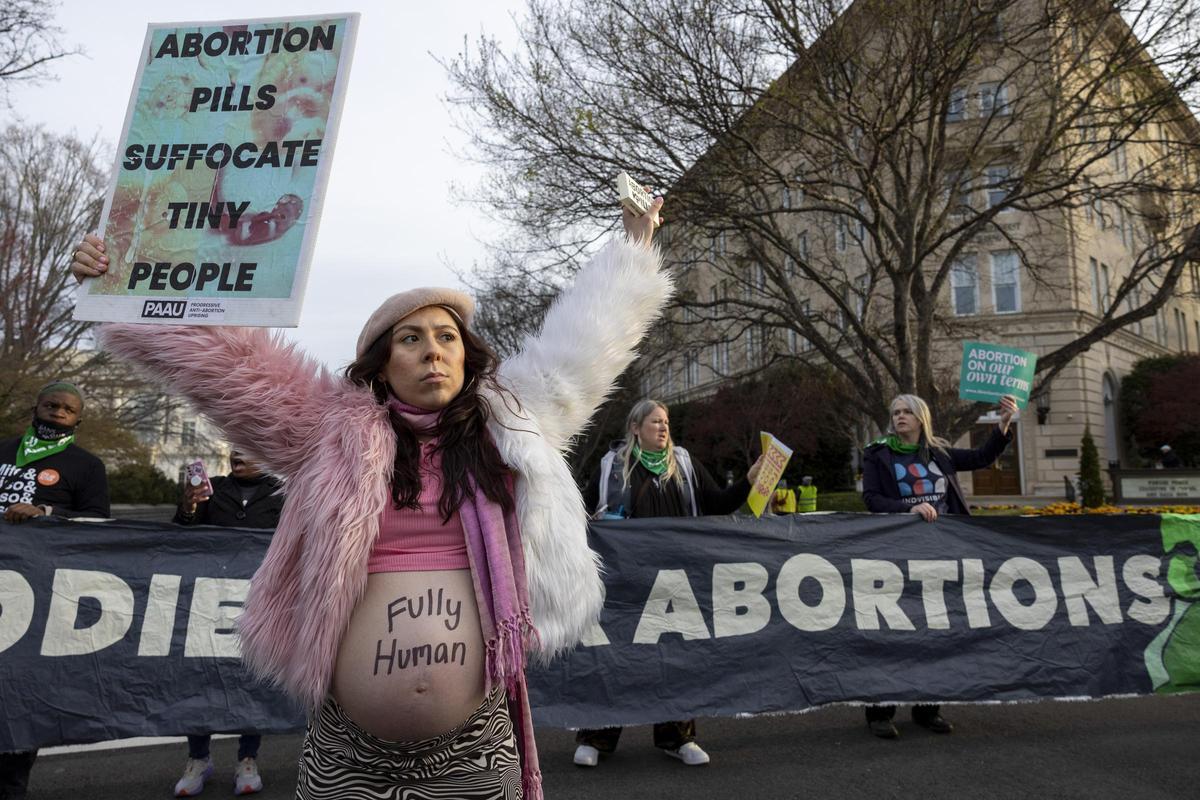 La Corte Suprema de Estados Unidos escucha argumentos sobre el fármaco abortivo mifepristona