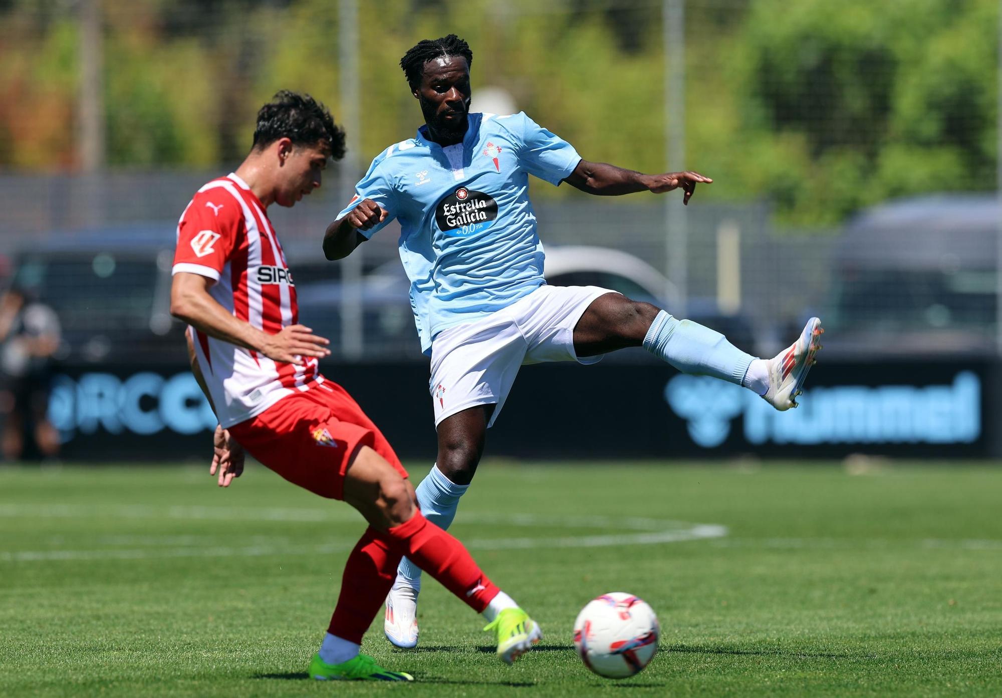 Las imágenes del amistoso Celta 2 - 1 Sporting de Gijón, en Afouteza