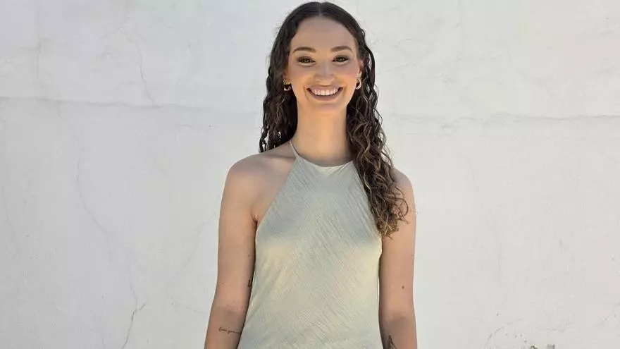 Elena Giménez Grimalt / 23 años / Just Vilar-Mercat del Cabanyal