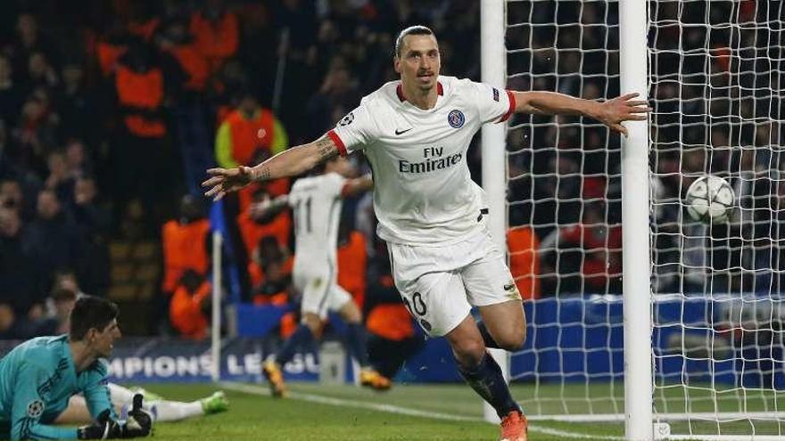 Ibrahimovic celebra el gol anotado anoche en Stamford Bridge.