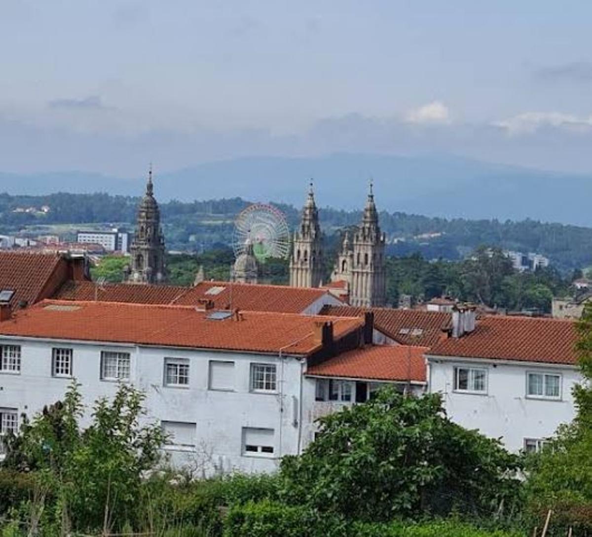La Catedral desde el parque da Almáciga