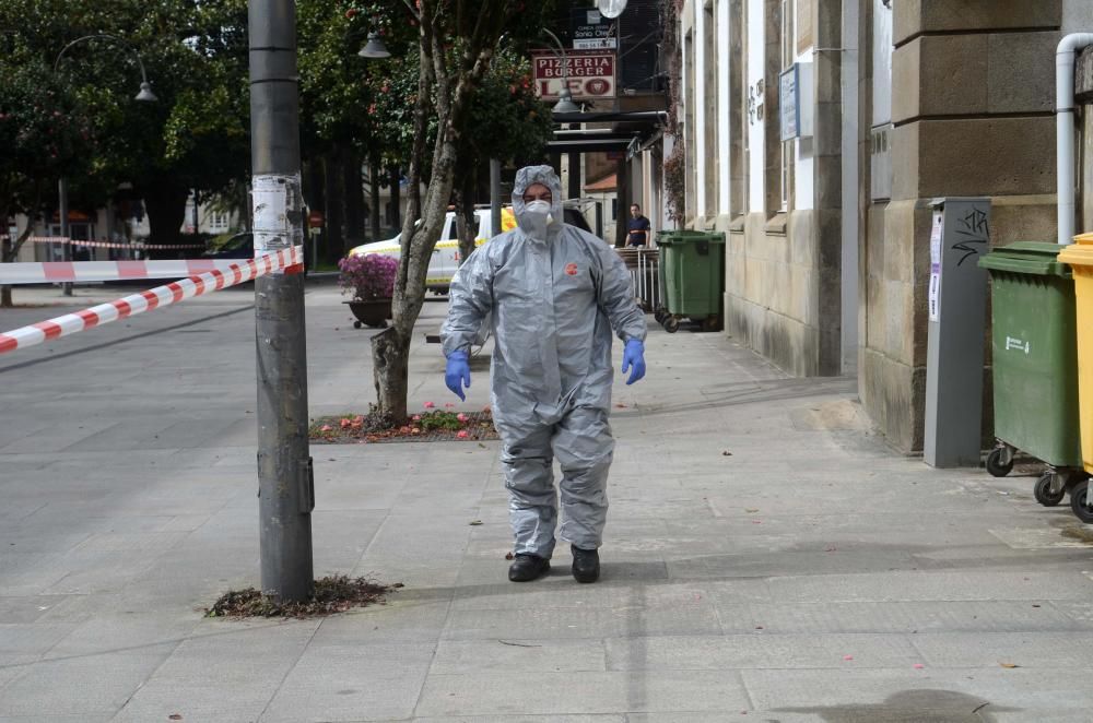 Medidas coronavirus en Caldas: tareas de limpieza en el entorno de la residencia en cuarentena