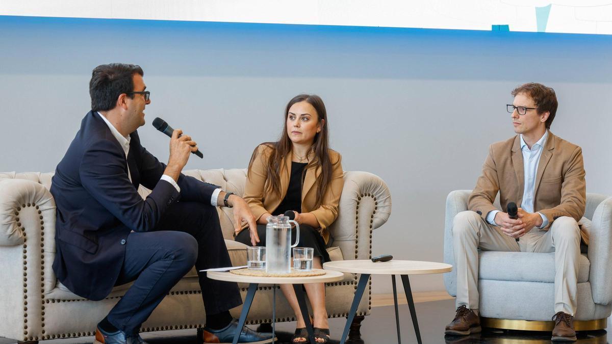 Sergio Ruiz, Andrea Arias y el Dr. Matías Cioffi, representantes de Affidea.