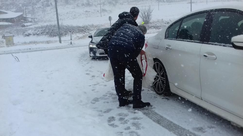 L'N-260, al seu pas per la Cerdanya