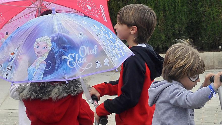 El número de menores en pobreza infantil ha disminuido.