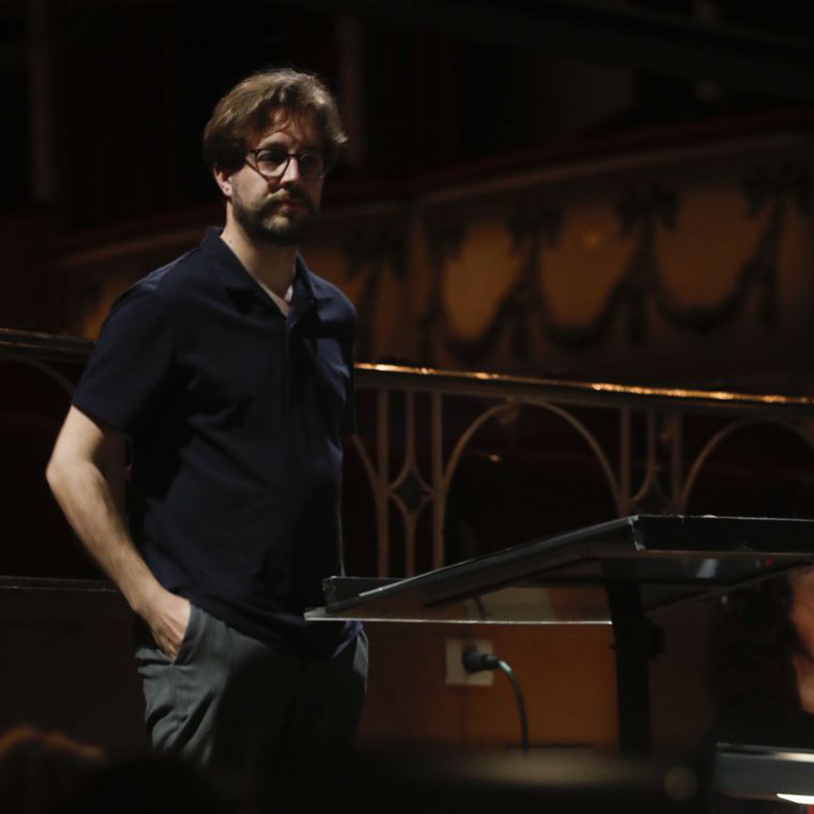 Jaume Santonja, en el foso, antes del inicio del ensayo.  