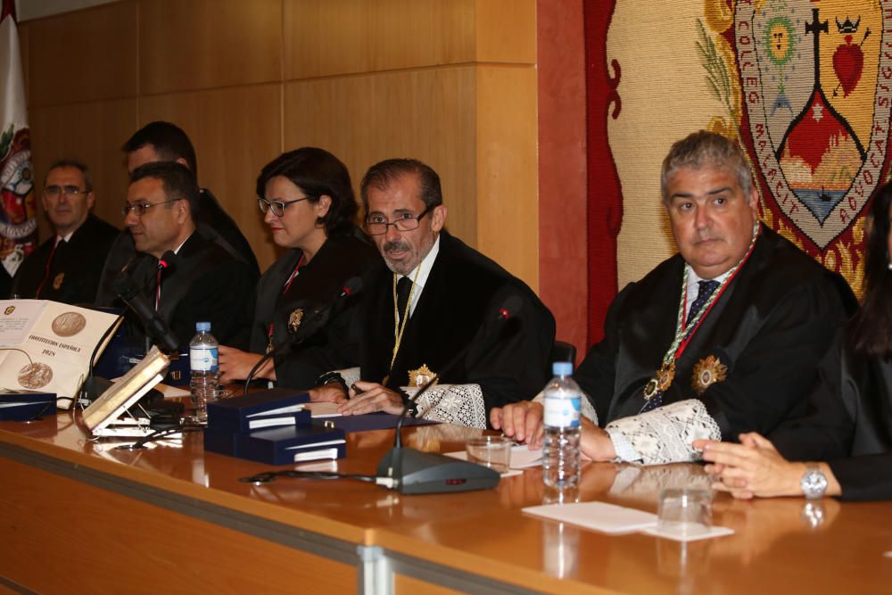 Francisco Javier Lara ha tomado este miércoles posesión como decano del Colegio de Abogados de Málaga junto a la nueva junta de gobierno