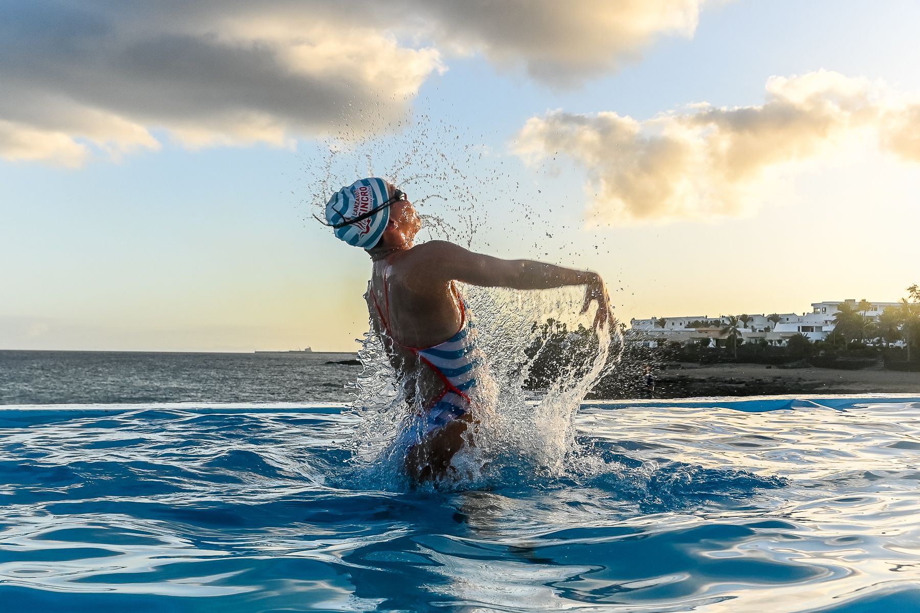 Exhibición del VIII Campus Lanzarote Sincro con Gemma Mengual, entre otras nadadoras