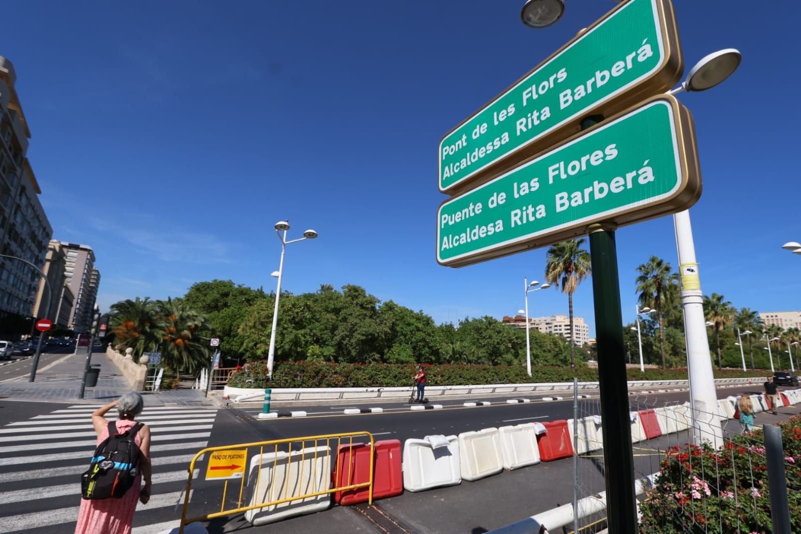 El Puente de las Flores es rebautizado como Puente de Rita Barberá