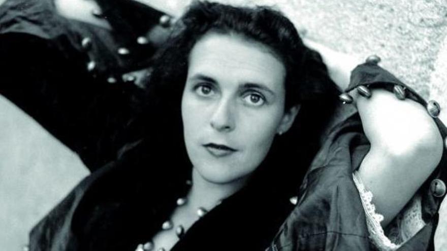 Leonora Carrington retratada por Lee Miller en 1939.