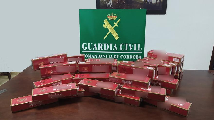 La Guardia Civil aprehende 480 cajetillas de tabaco de contrabando en Encinas Reales