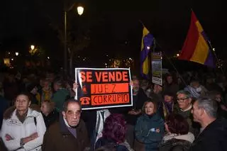 Cientos de personas protestan frente al Tribunal Supremo contra la condena al fiscal general