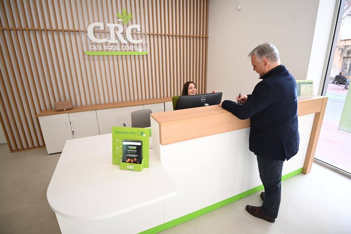 CRC da un nuevo paso en su estrategia de proximidad con la apertura de una moderna oficina en Novelda