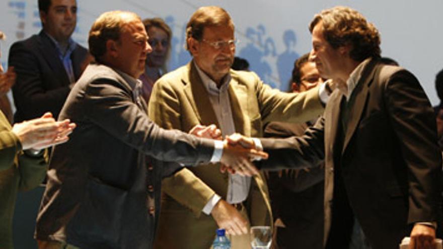 Rajoy advierte a Zapatero que no se puede liquidar la libertad económica