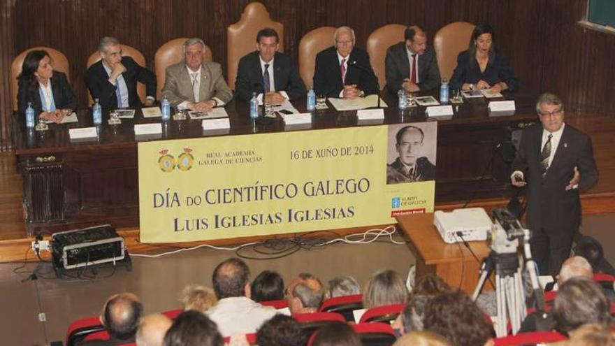 Catedráticos y familiares urgen la apertura del museo que creó el biólogo gallego Luis Iglesias